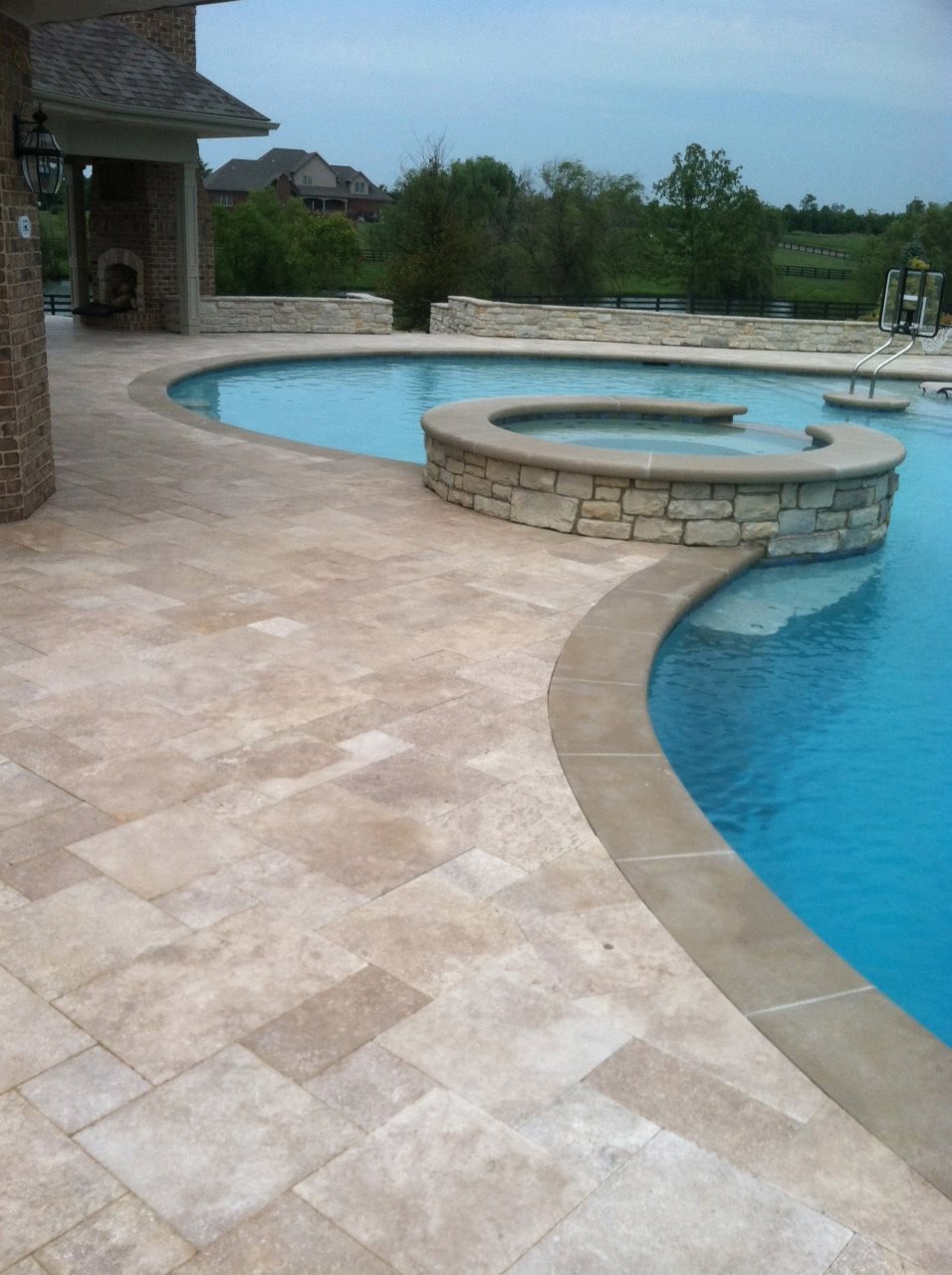 travertine pool deck 